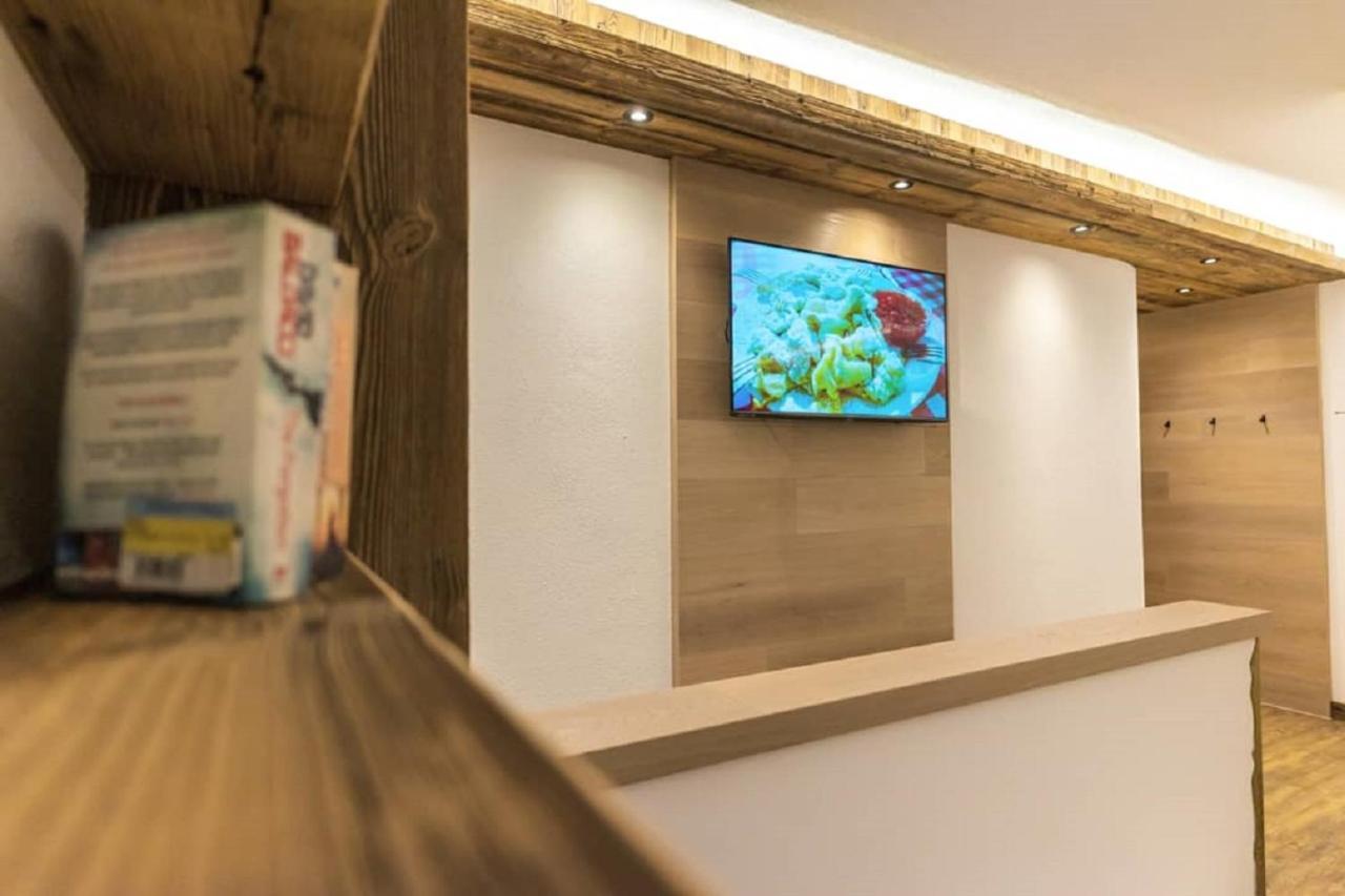 ניוסטיפט אים סטובאיטל Apart&Chalet Chiara מראה חיצוני תמונה