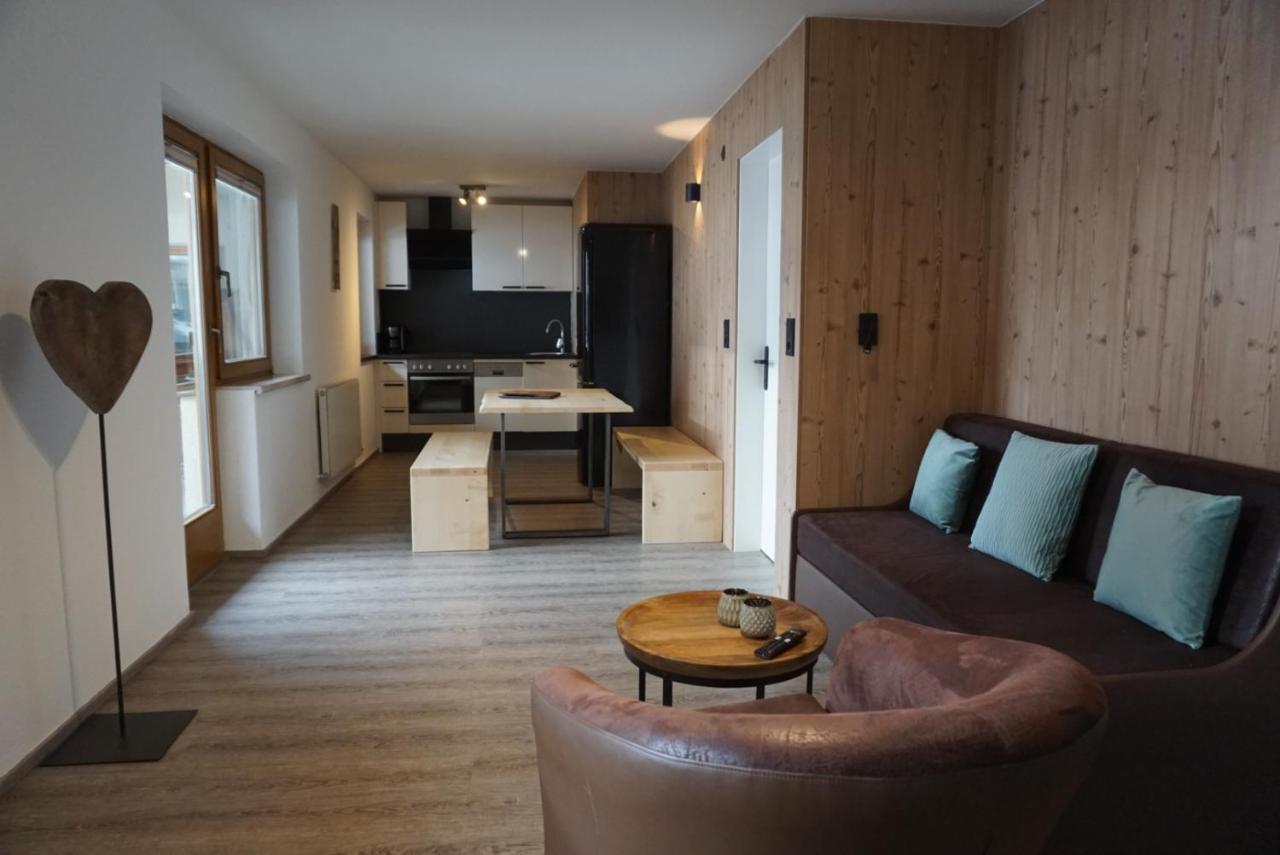 ניוסטיפט אים סטובאיטל Apart&Chalet Chiara מראה חיצוני תמונה