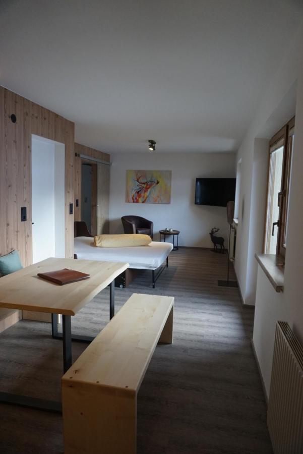 ניוסטיפט אים סטובאיטל Apart&Chalet Chiara מראה חיצוני תמונה