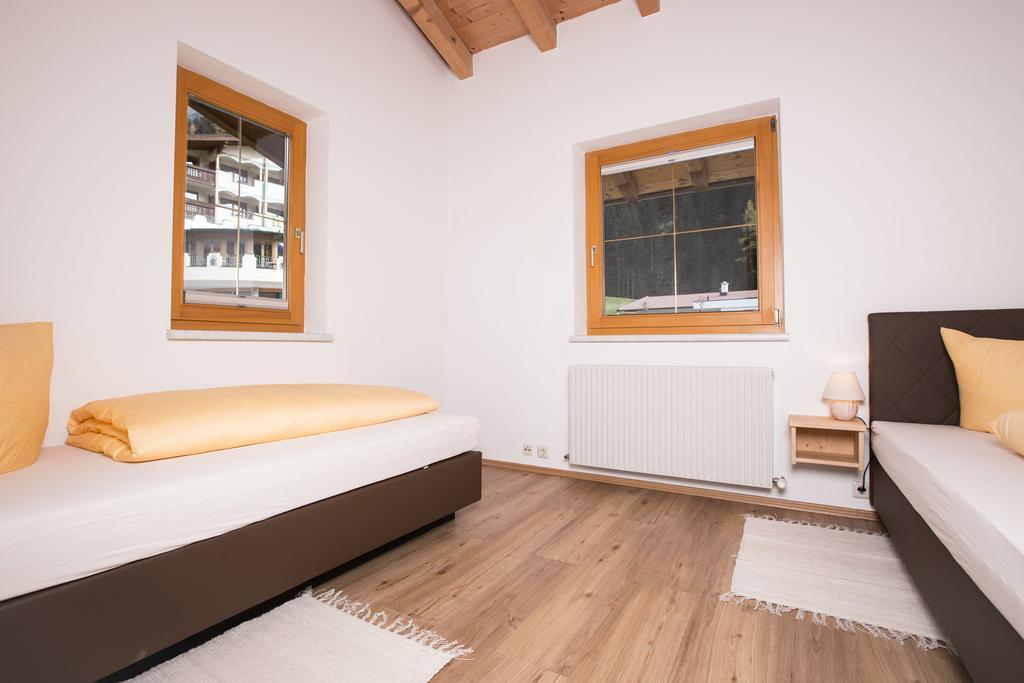 ניוסטיפט אים סטובאיטל Apart&Chalet Chiara מראה חיצוני תמונה
