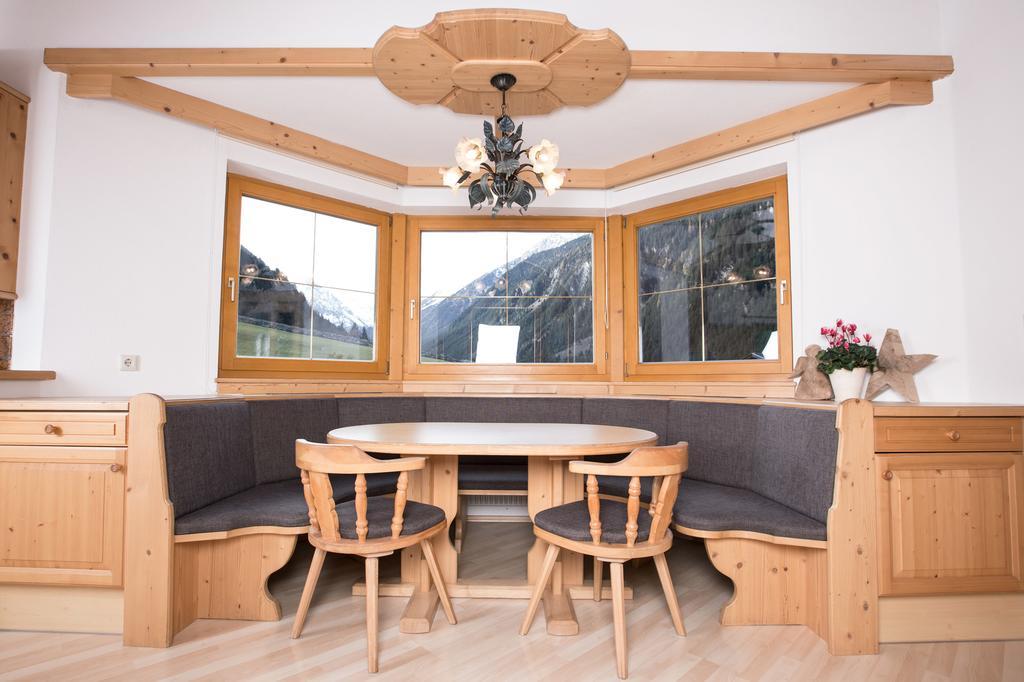 ניוסטיפט אים סטובאיטל Apart&Chalet Chiara מראה חיצוני תמונה